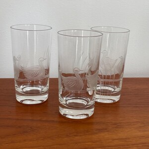 Set of 3 Etched Drinking Glasses with Swan Design