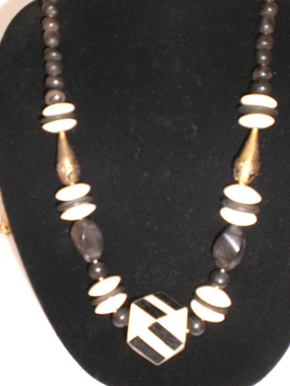 1980s Chunky Black & White Necklace