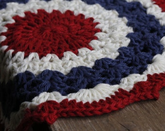 Patriotic Mandala Doily Pattern ~ Red, White and Blue Doily Placemat ***Listing for PDF PATTERN ONLY***