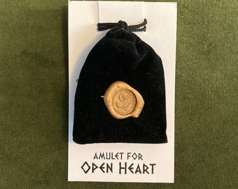Open Heart Amulet with Rose Quartz, Moonstone, Kunzite, Mugwort, Lavender bag Talisman Charm Understanding Love Hope Expansive
