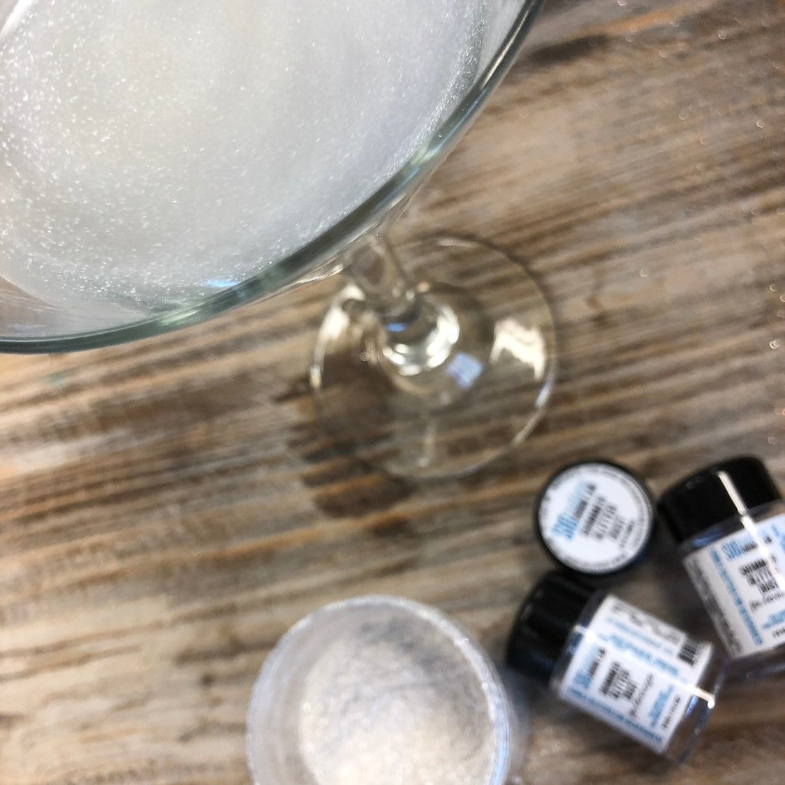 Pearl White Cocktail Glitter – Drinks That Sparkle