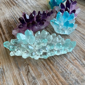 Jadalny twardy cukierek w kształcie kryształowego klastra, babeczka z cukrem, motyw geody, sztuczny Kohakutou