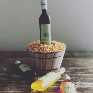 Edible Sugar Art Hard Candy Wine Bottle Cake Cupcake Toppers