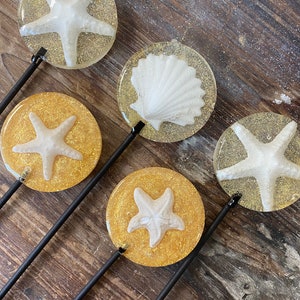 Beach Themed Lollipops with Edible Shells and Food Grade Glitter Made in Food Registered Facility