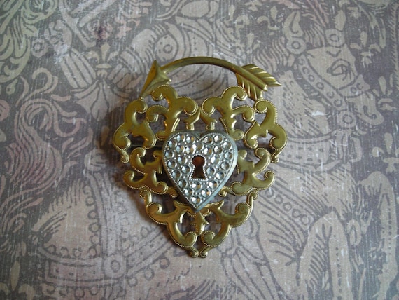 Vintage Art Deco Heart Arrow Key Valentines Steel… - image 1