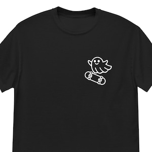 Retro Ghost Skateboard Halloween Tee - Skateboarding Ghost T-Shirt - Fun Kostüm Shirt für Männer, Frauen und Kinder