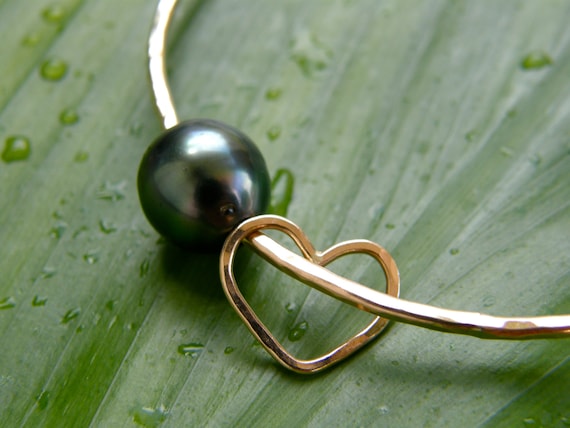 TAHITIAN PEARL Bangle w/ Heart Charm