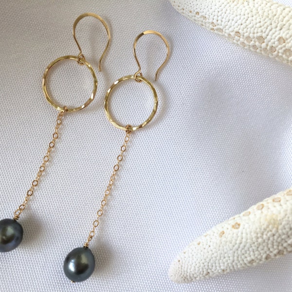 TAHITIAN PEARL DROP chain mini hoop earrings