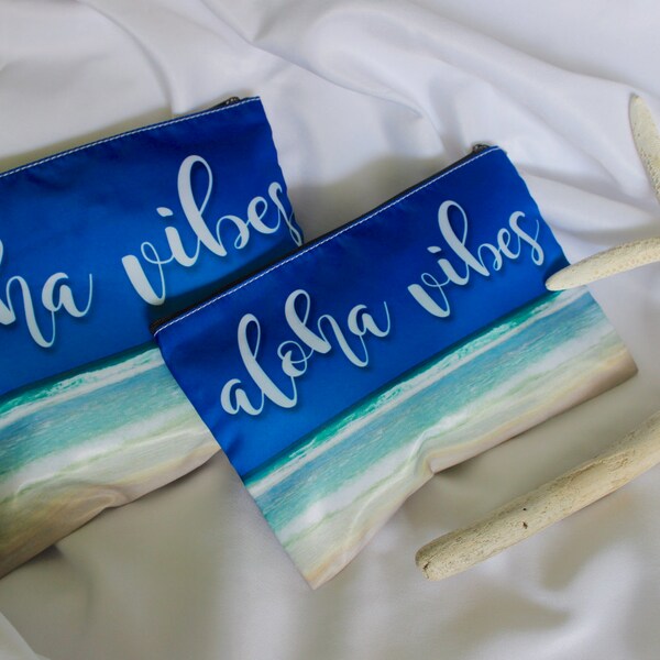 POLY-ZIP Photo Clutch -- Aloha Vibes