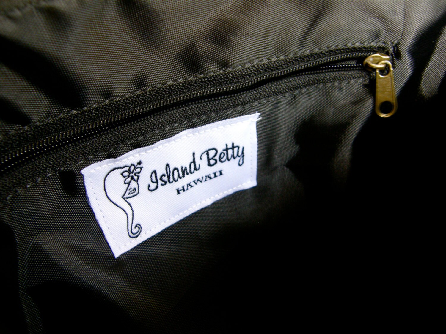 POLY-ZIP Photo Clutch -- Beach Please - Etsy