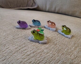 Missile toad Mistletoad figure ornament magnet
