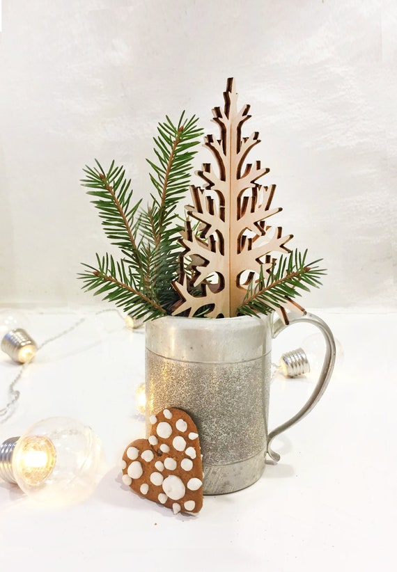 Tiny pocket-sized Christmas tree, postcard sized laser-cut natural birch plywood tabletop tree, 15 cm / 5,9 in