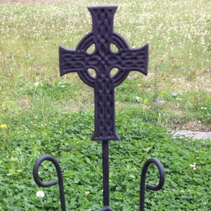 Celtic Cross stand SHIPS FREE, Hose Stand / Hanger Steel Stake In The Ground Hose Stand for 100' of hose. Made in the USA HS030