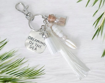 Beach-Themed Keychain Purse Charm – Nautical Gift with Sand and Shells