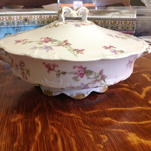 Haviland Limoges Round Covered Serving Bowl Pink Honeysuckle Vintage Gorgeous France