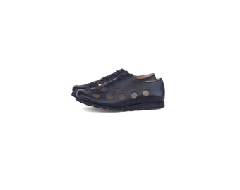 Womens cutout shoes, black leather wide