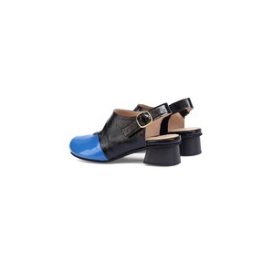 Handmade Women's Low Heel Black & Blue Patent Leather Slingback Sandals zdjęcie 2