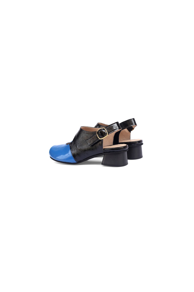 Handmade Women's Low Heel Black & Blue Patent Leather Slingback Sandals zdjęcie 2