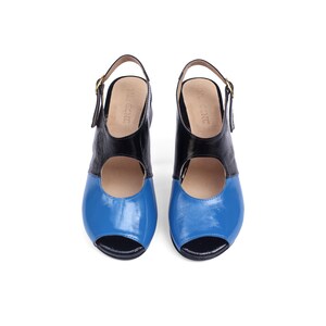Handmade Women's Low Heel Black & Blue Patent Leather Slingback Sandals zdjęcie 3