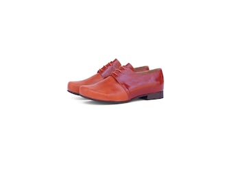 Stylish Women's Shoes in Two-Tone rust red Leather with Decorative Wide Bow