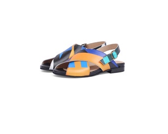 Leather sandals flat women's crossover slingback sandals in black and geometric detail