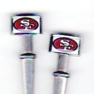 2 piquets de football San Francisco 49'ers pour cribbage sur des piquets en métal argenté équipes sportives