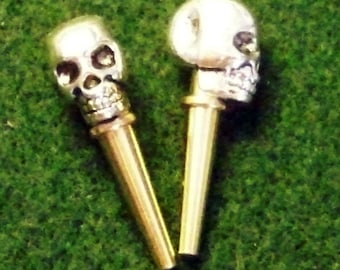 2 cribbage board pegs Tibetan Silver Skull Top on gold metal pegs free velvet pouch