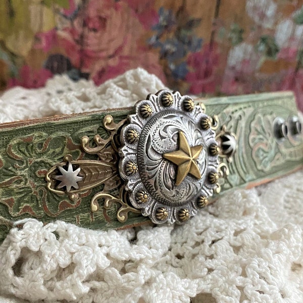 Star Concho Green Leather Cuff Bracelet> Leather Wristband. Southwestern Jewelry. Native Style. Boho Bracelet. Country Glam Jewelry