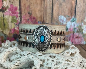 Cream Leather Concho Bracelet, Boho Cowgirl Cuff