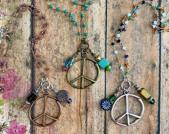 Colorful Beaded Peace Sign Pendant Charm Necklace> Peace Sign
