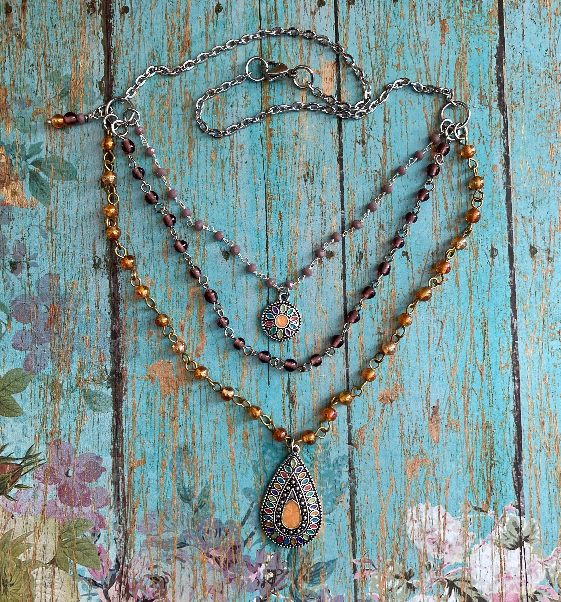 How to Make a Boho Layered Necklace With Pendant - FeltMagnet