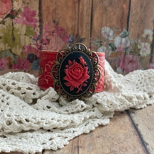 Red & Black Rose Flower Cameo Leather Cuff Bracelet> Red Rose Bracelet. Flower Bracelet. Faux Cameo Jewelry. Vintage Style. Flower Bracelet