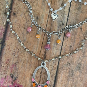 Collier de fleurs rose et orange 3 couches Collier en cascade multicouche. Collier de fleurs. Pendentif fleur. Collier superposé. Danse du soleil image 4