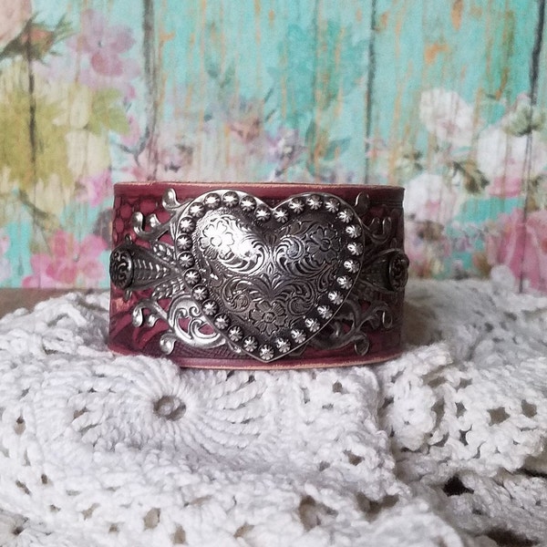 Heart Concho Leather Cuff Bracelet> Pink Leather Bracelet. Heart Bracelet. Heart Jewelry. Concho Jewelry. Modern Rustic Bracelet.