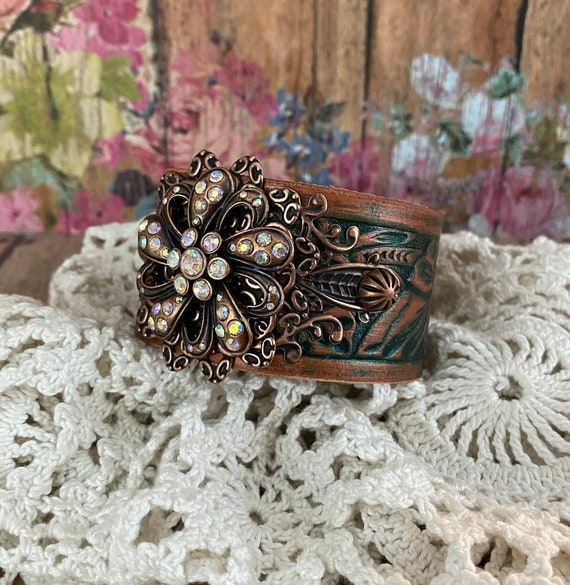 Leather flower best sale bracelet