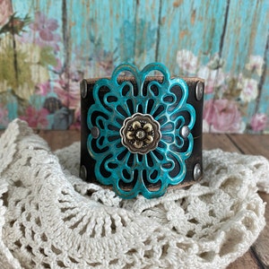 2&quot; Wide Western Boho Flower Black & Turquoise Leather Cuff Bracelet&gt; Leather Wristband. Western Jewelry. Southwestern Leather Jewelry