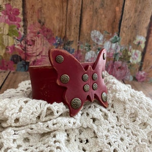 Red Leather BuTTerFly Cuff Bracelet> Butterfly Jewelry. Leather Wristband. Nature Jewelry. Bohemian Jewelry. Remembrance Bracelet. Hand Made