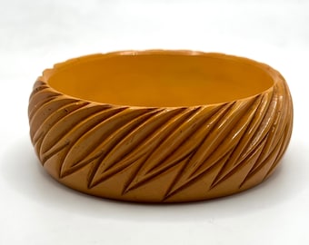 Vintage Bakelite Deep Carved Butterscotch Bangle Bracelet