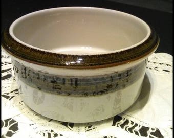Arabia bowl. Arabia Finland. Karelia ceramic. Karelia bowl. Karelia serie. Scandinavian design. Finnish vintage 1970s.