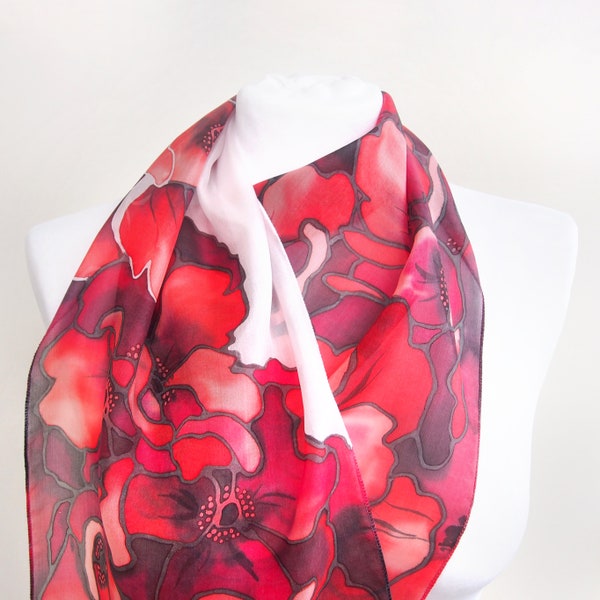 Foulard en soie rouge - foulards peints à la main avec coquelicots - foulard en soie coquelicot cramoisi - foulard long et léger en soie - grandes fleurs de coquelicot peintes sur soie