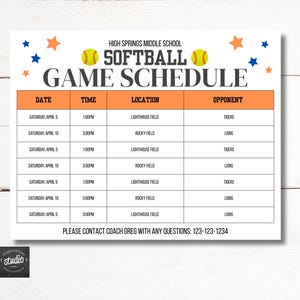 Puede incluir: Un calendario de partidos de softbol blanco con texto naranja y negro. El calendario incluye fechas, horarios, ubicaciones y oponentes. La parte superior del calendario tiene el texto "High Springs Middle School Softball Game Schedule."