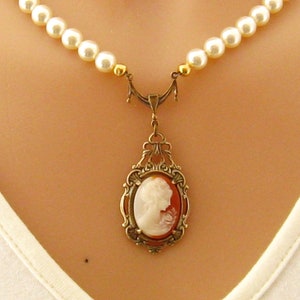 Victorian Woman Cameo Pearl Necklace, Victorian Pearl Cameo Necklaces, Single Strand Pearl Necklace, Cameo Jewelry, Romantic Pearl Jewelry image 4