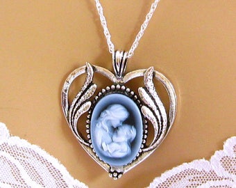 Carved Agate Cameo Mother Child Necklace/Real Cameo Necklace/Mother Child Cameo Necklace/New Mom Necklace Gift Idea/Victorian Cameo Jewelry