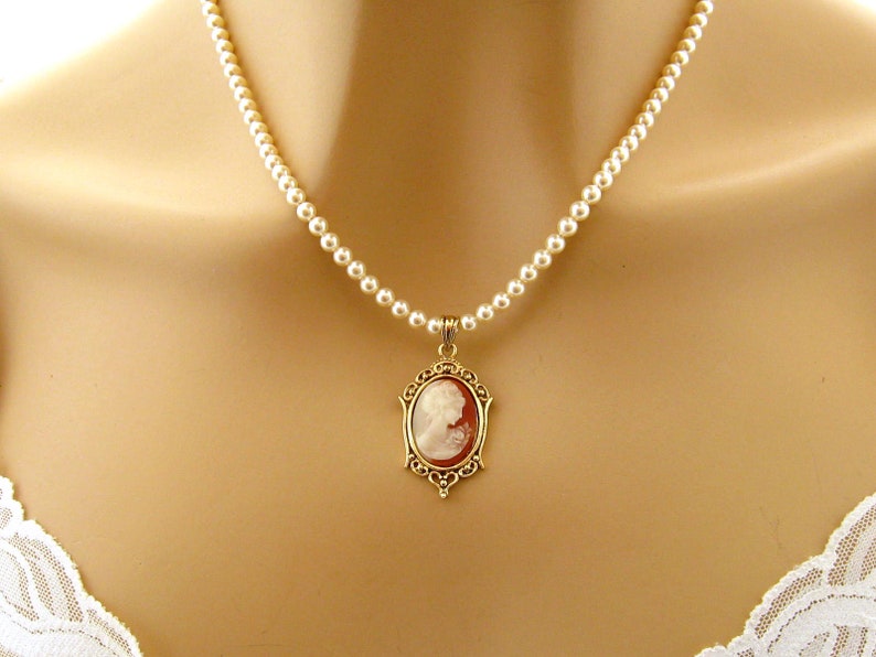 Victorian Small Cameo Pearl Necklace, Victorian Pearl Cameo Necklace, Single Strand Pearl Necklaces, Cameo Jewelry, Romantic Pearl Jewelry image 2