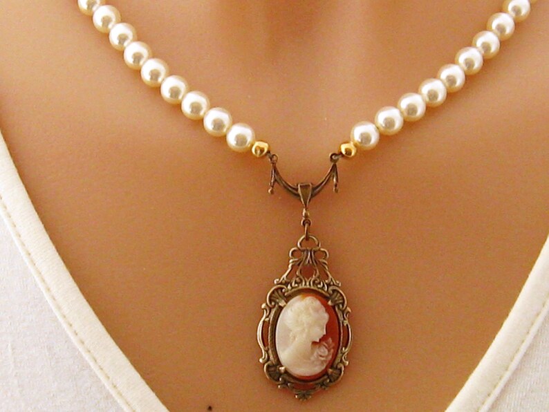 Victorian Woman Cameo Pearl Necklace, Victorian Pearl Cameo Necklaces, Single Strand Pearl Necklace, Cameo Jewelry, Romantic Pearl Jewelry image 6
