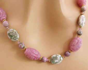 Pink and Green Jade Necklace & Earring Jewelry Set/Jade Necklace/Carved Jade/Jewelry Gift, Necklace Jade Earrings/Gift for Wife/Gift for Mom