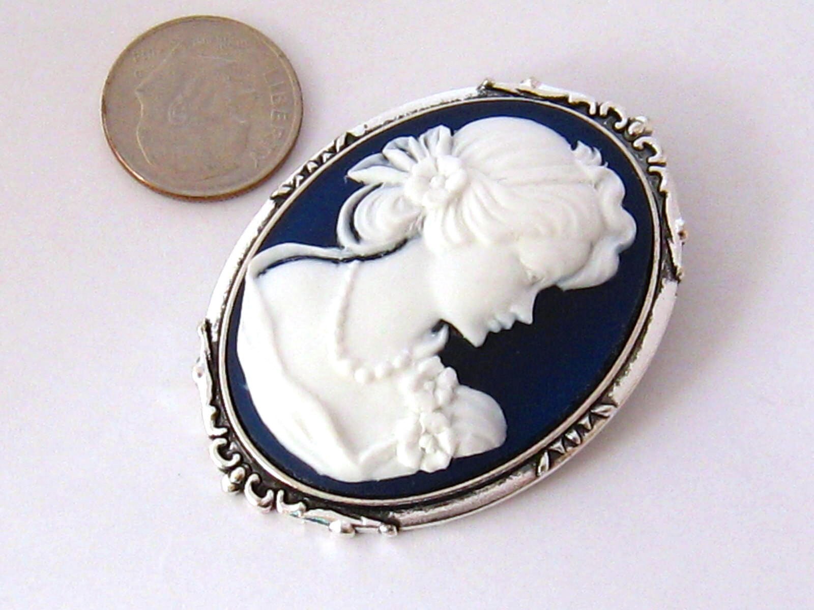 The Keepsake Cameo Bracelet - Victorian Blue