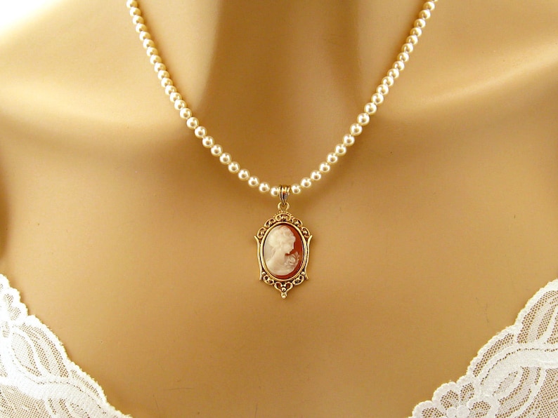 Victorian Small Cameo Pearl Necklace, Victorian Pearl Cameo Necklace, Single Strand Pearl Necklaces, Cameo Jewelry, Romantic Pearl Jewelry image 3