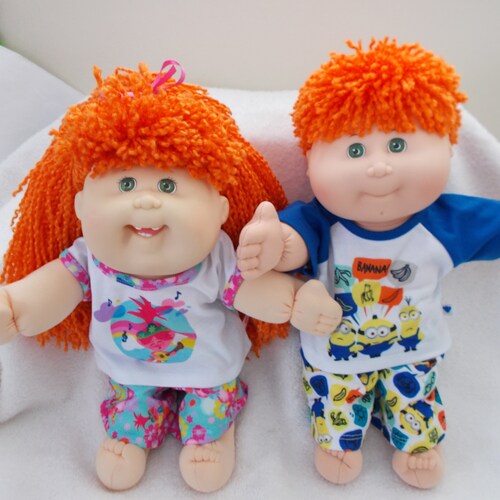 Set of twins Cabbage Patch Dolls red orange crimp hair green shops eyes Troll and Minion outfits vintage 14