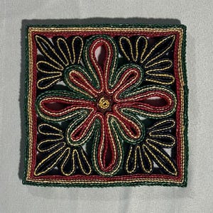 pot holder with flower design